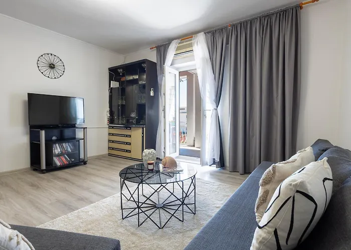 Leonardo Apartament *